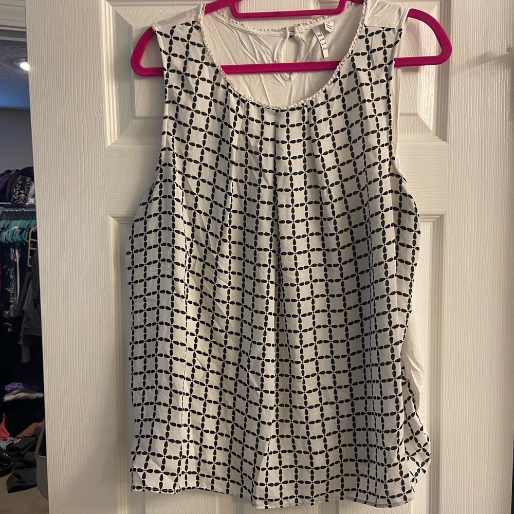 Sleeveless blouse